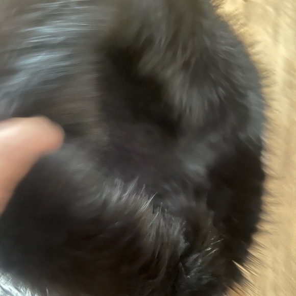 Guess reversible neck warmer like new - Picture 2 of 3